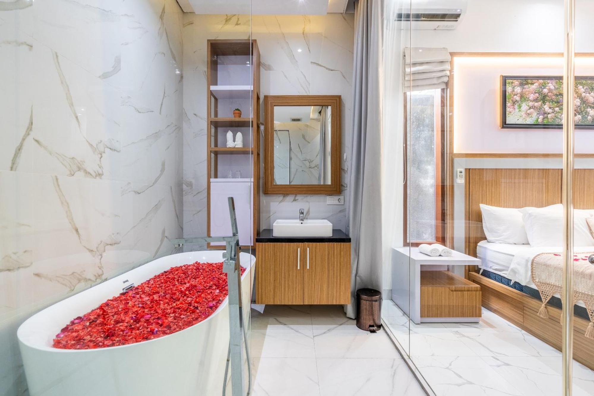 Villa Sun Lila By Jb Villas Семиньяк Экстерьер фото